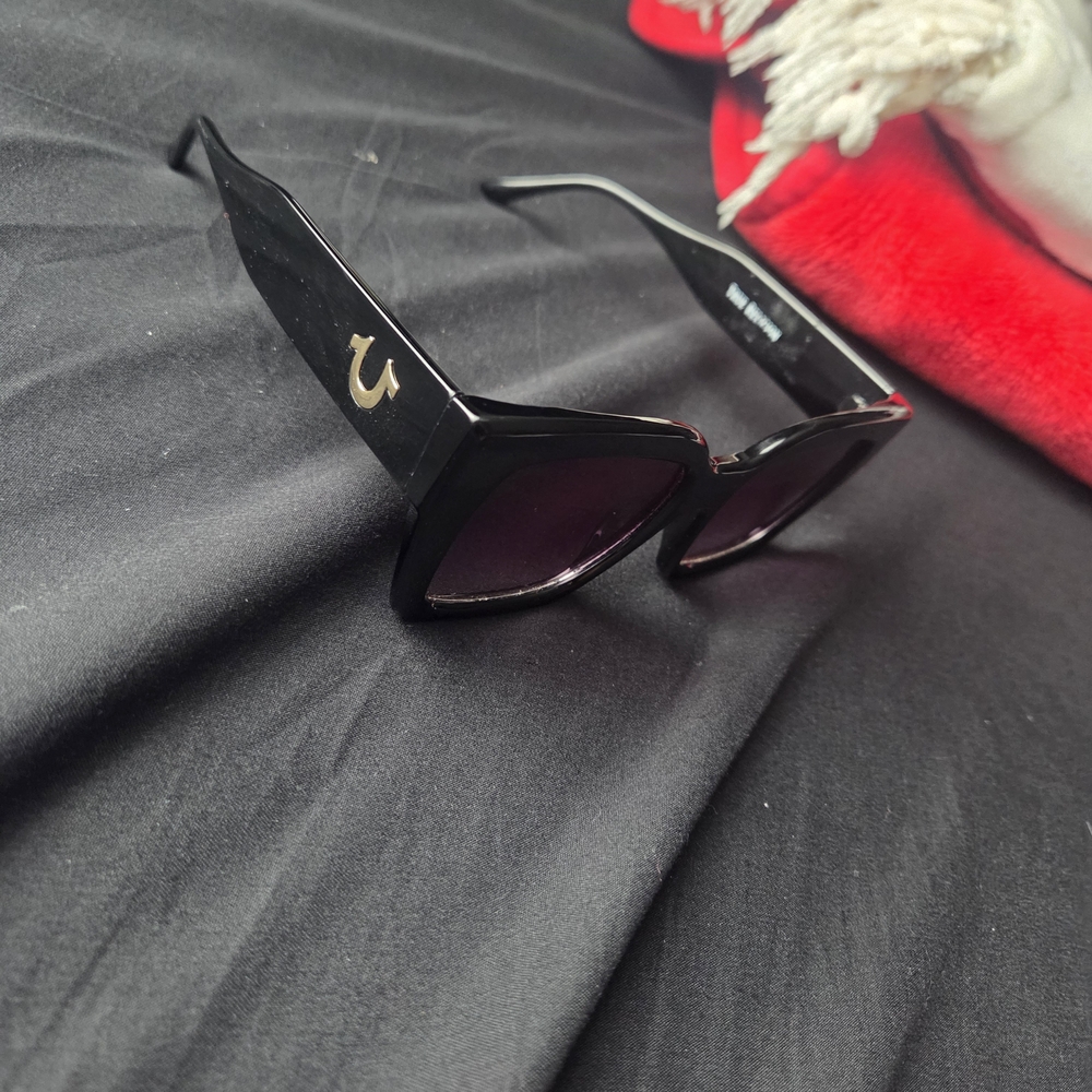 Stylish Black Sunglasses